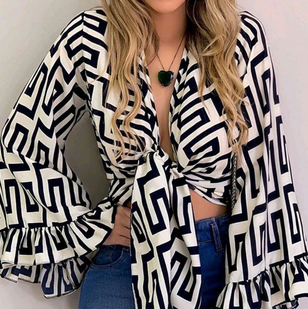 ‼️BOGO‼️🆕 Geometric Print Tie Blouse - Picture 1 of 7